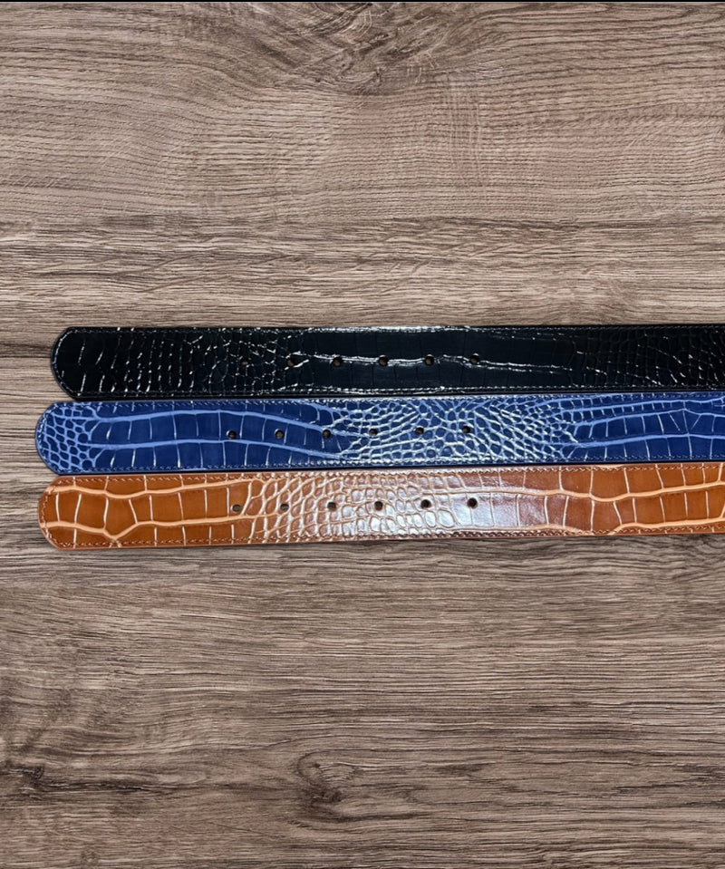 Silver Hunting Dog Buckle on Mock Croc Leather Strap